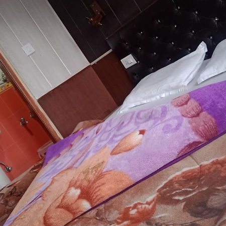 Hotel Harbans Шимла Екстериор снимка